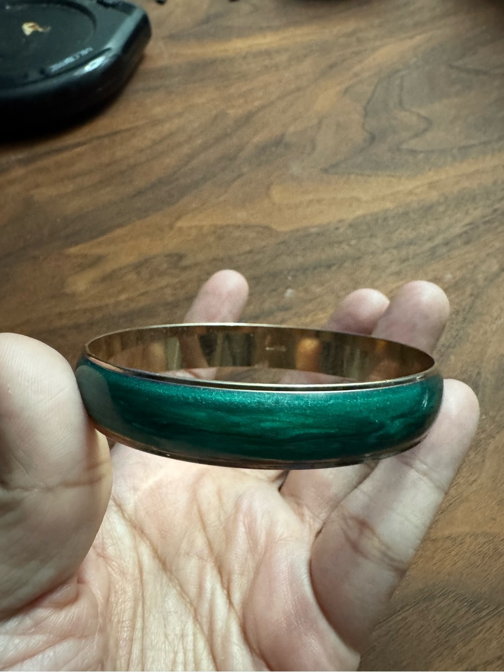 Vintage 1970’s Goldtoned Green Marbled Enamel Bangle Bracelet